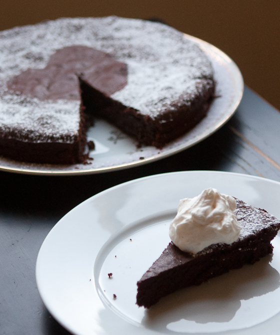 Flourless Chocolate Cake IMG 2168 Flourless Chocolate Cake